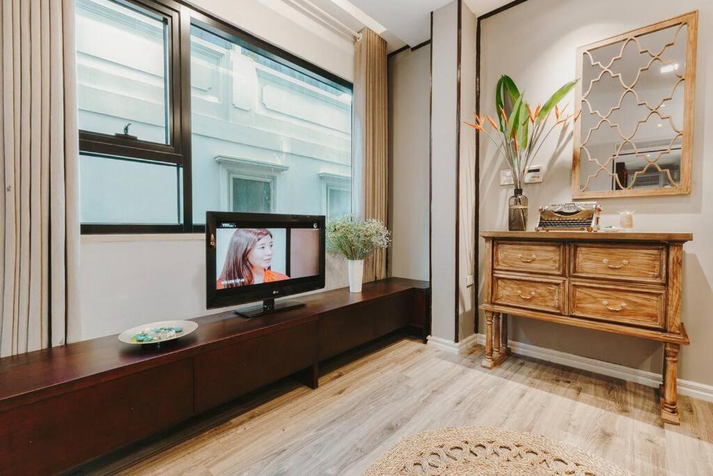 Homestay Giua Long Ha Noi - 10 Phut Den Pho Co Hanoi Exterior photo